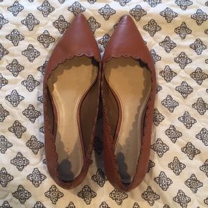 Women’s Coach leather scalloped flat